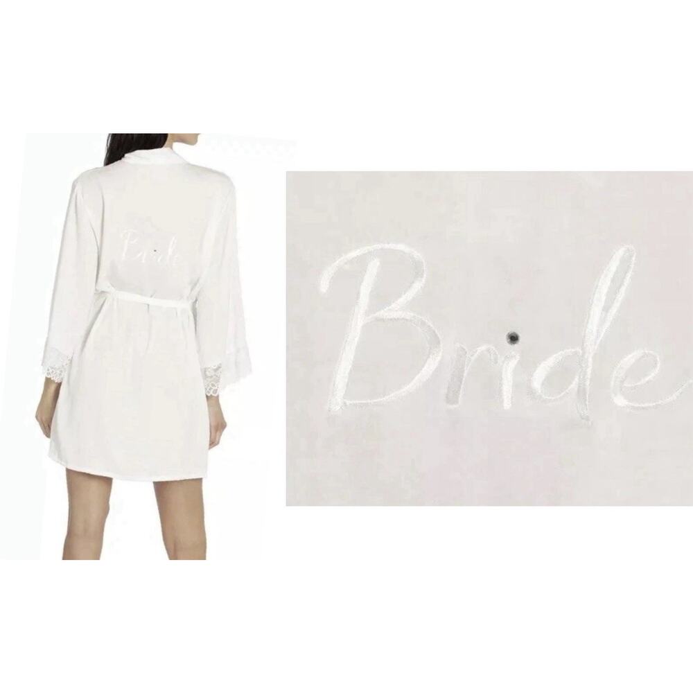 NEW Secret Treasures White Satin Embroidered Bride Wedding Robe Lace Trim M‎